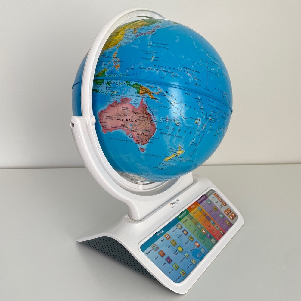 Oregon Scientific Interactive Globe - Picture 4 of 15